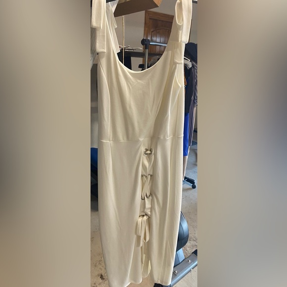 multiple dresses - Picture 2 of 5